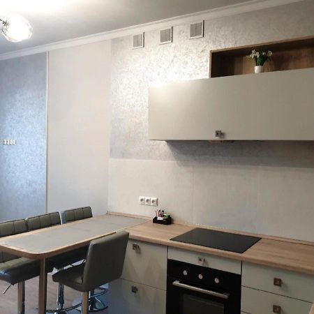 Apartment Sweethome 1 Free Parking Uzhhorod Exterior photo